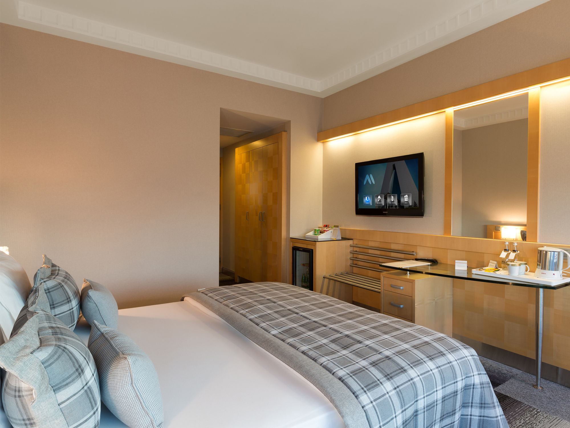 Otel Metropolitan 5*